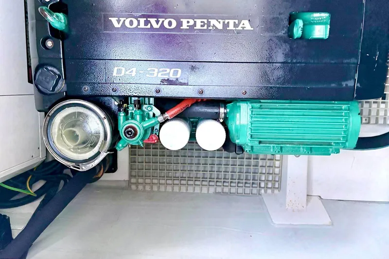 Slide: The Image of Volvo Penta D4-320 engine in 2020 Aquila 44 Yacht. - 15