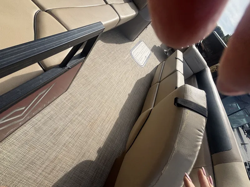 Slide: The Image of Viaggio Lago 25U Tripletoon w/Suzuki 200HP - 4 - Stroke Engine Trailer Included 2022 - 11