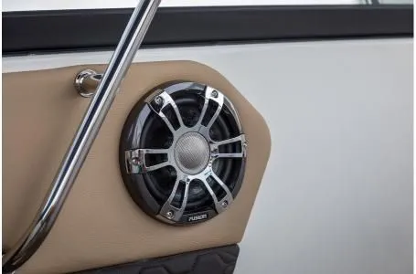 Slide: The Image of Sea Ray SDX 250 2019 - 10