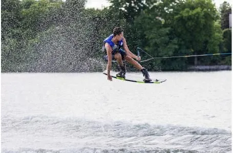 Slide: The Image of Sea Ray SDX 250 2019 - 12