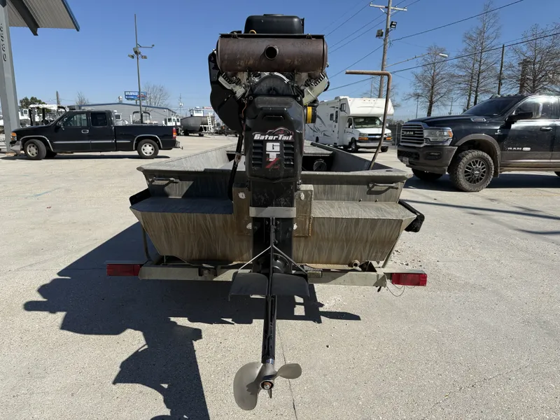 Slide: The Image of Gator-Tail Gator Series 1754 2018 - 7