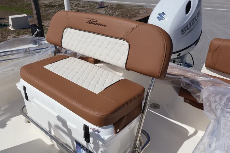 Slide: The Image of Pioneer 180 Sportfish 2026 - 13