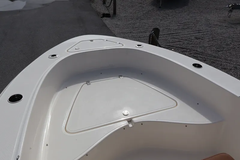 Slide: The Image of Pioneer 180 Sportfish 2026 - 15