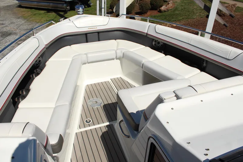 Slide: The Image of 2018 Formula 350 Crossover Bowrider with spacious seating and sleek design. - 16