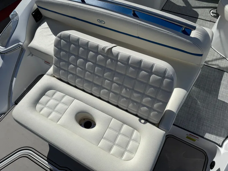 Slide: The Image of Cobalt R3 Surf 2019 - 15