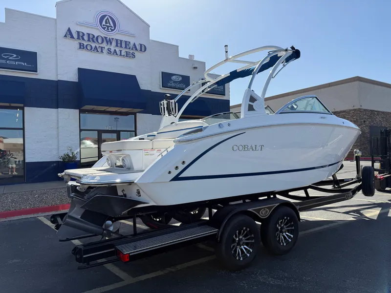 Slide: The Image of Cobalt R3 Surf 2019 - 8