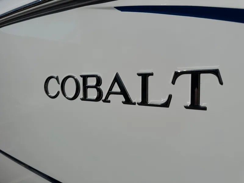 Slide: The Image of Cobalt R3 Surf 2019 - 9