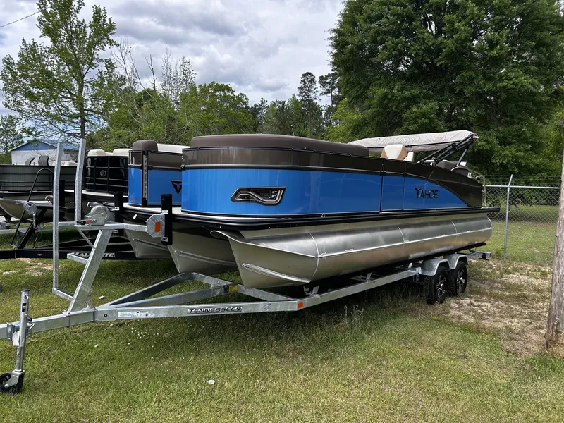 The Image of 2026 Tahoe Pontoon Cascade 23 Quad Lounger on trailer. - 1