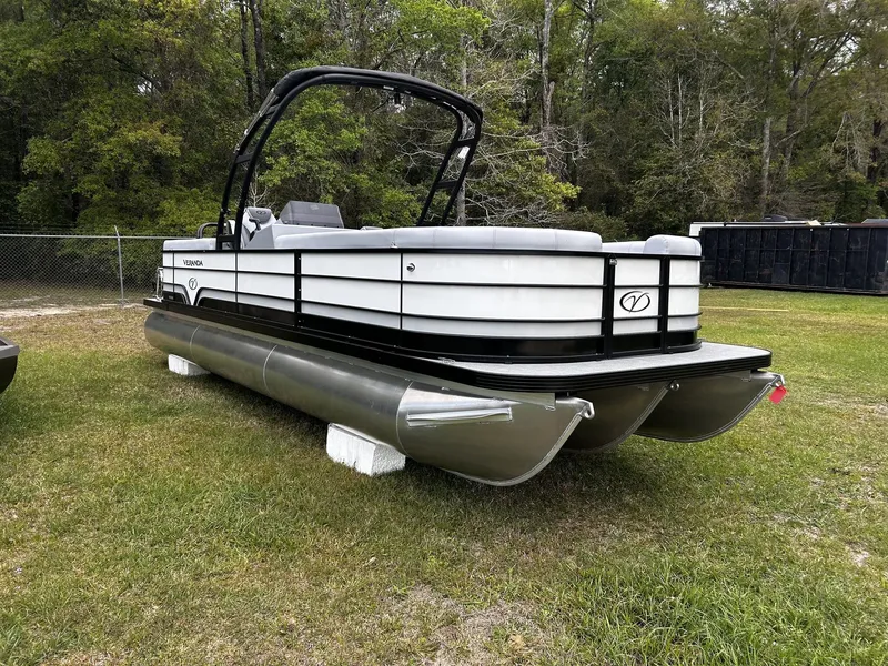 Slide: The Image of Veranda Vista Series VS25RC-TOWER-250HP 2026 - 4