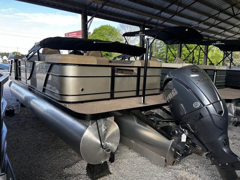 Slide: The Image of Veranda Relax Series 200HP YAMAHA 2026 - 4