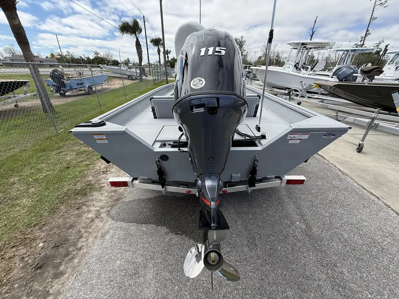 Slide: The Image of 2026 G3 Bay 20 boat with outboard motor. - 7