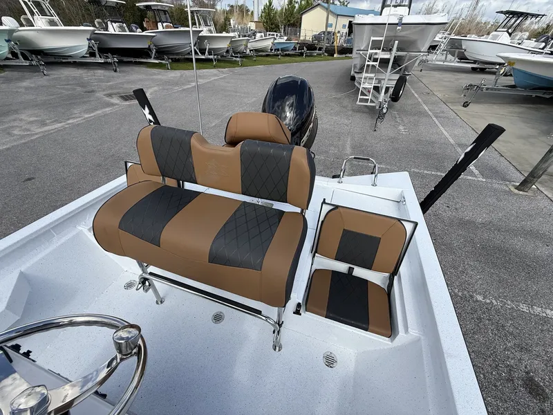 Slide: The Image of Xpress Hyper-Lift Bay Series H20 BAY-SPOTLOCK-9 EXPLORE 2026 - 9