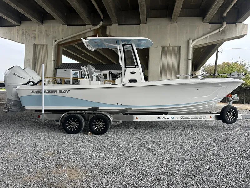 The Image of Blazer Bay Makaira 2800 2026 - 1