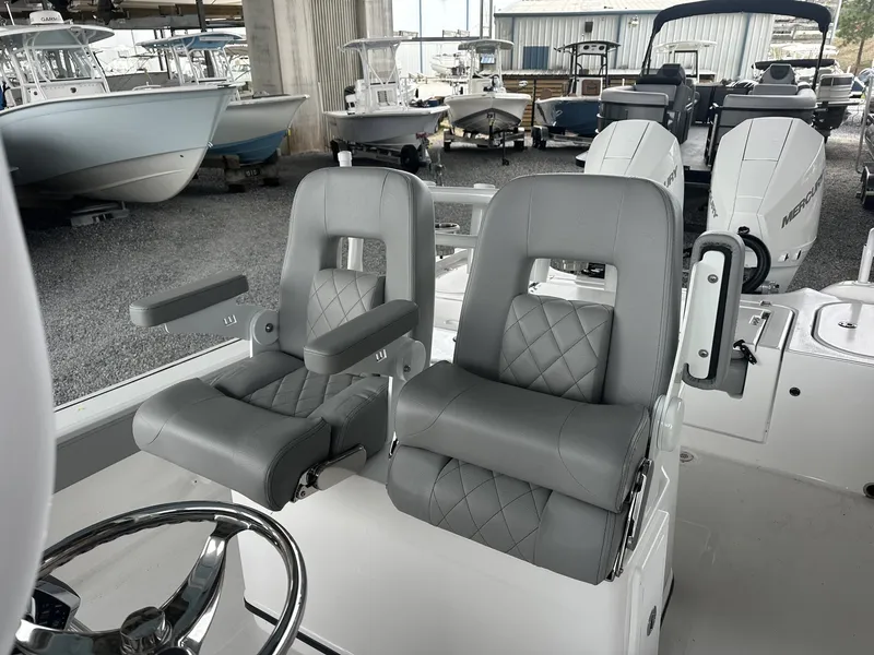 Slide: The Image of Blazer Bay Makaira 2800 2026 - 12