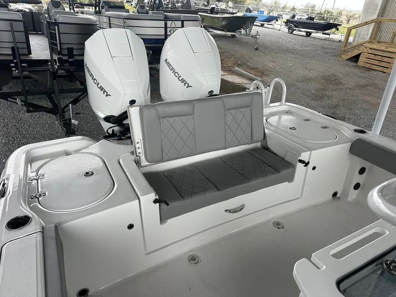 Slide: The Image of Blazer Bay Makaira 2800 2026 - 13