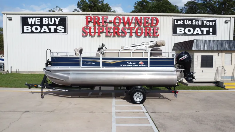 The Image of Sun Tracker 18 Bass Buggy 2024 - undefined