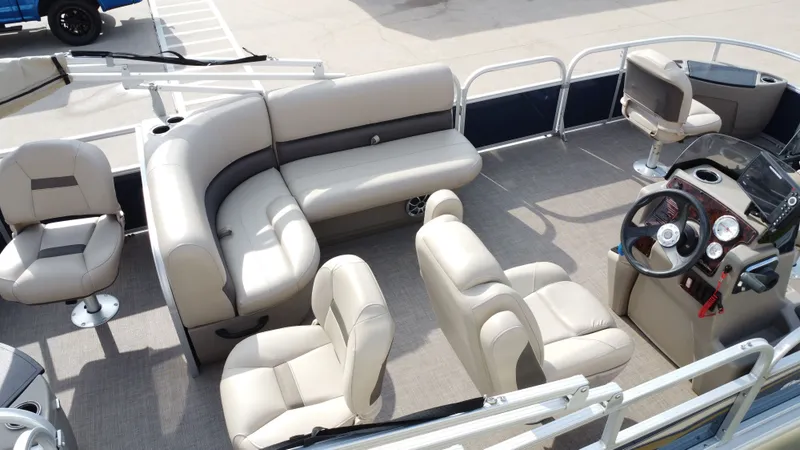 Slide: The Image of Sun Tracker 18 Bass Buggy 2024 - 25