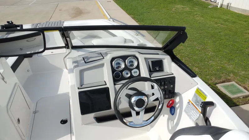 Slide: The Image of Starcraft SVX 190 OB 2024 - 23