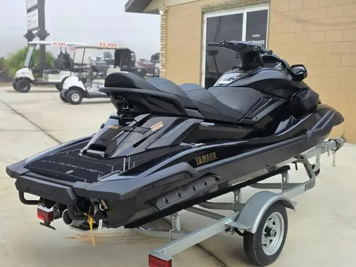 Slide: The Image of 2026 Yamaha WaveRunner FX Limited SVHO on trailer. - 7
