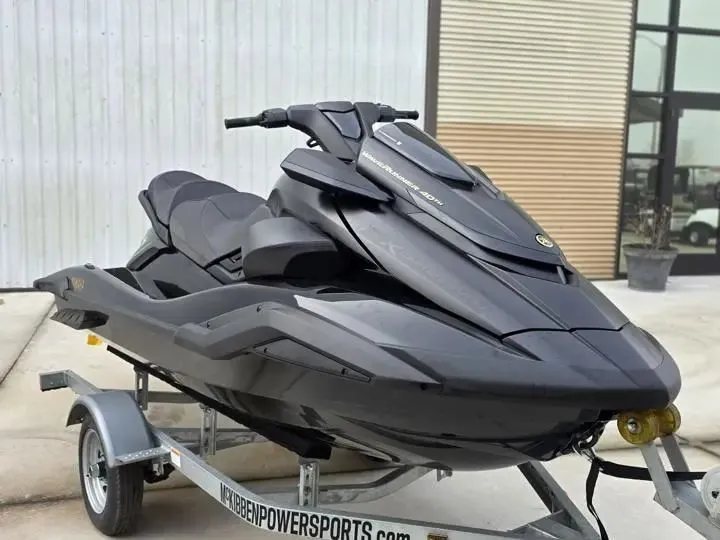 Slide: The Image of 2026 Yamaha WaveRunner FX Limited SVHO on trailer. - 9