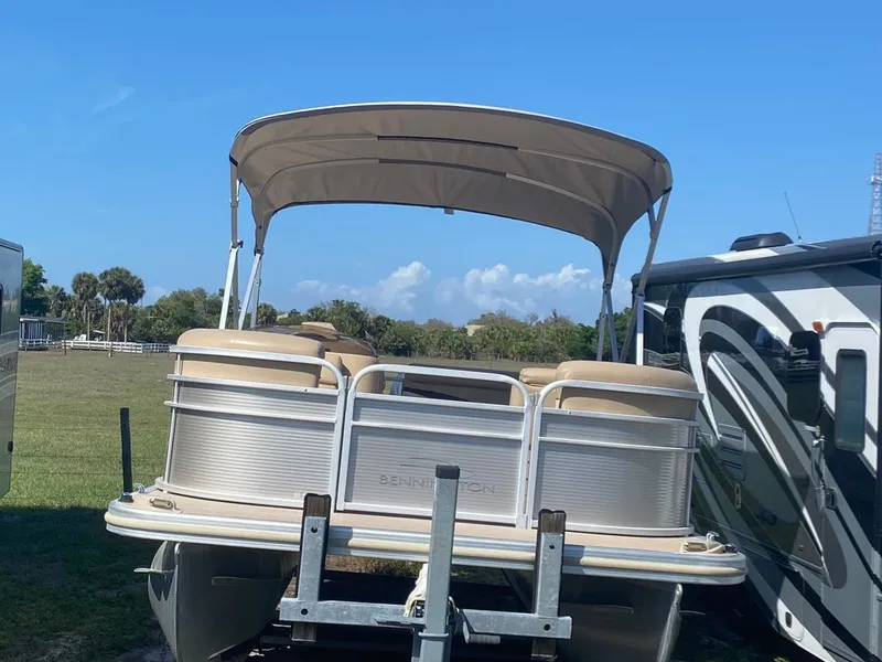 Slide: The Image of Bennington 198SL 2019 - 7