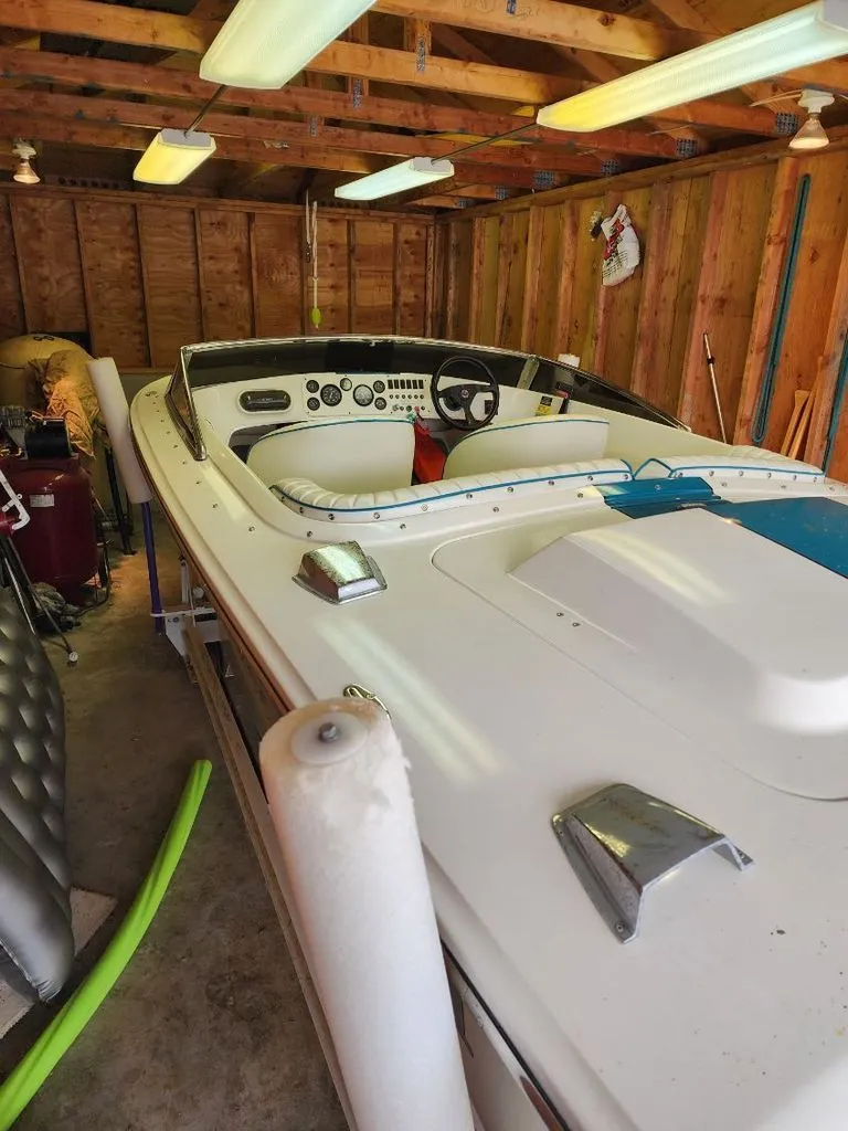 Slide: The Image of Donzi 18 Classic 1992 - 2