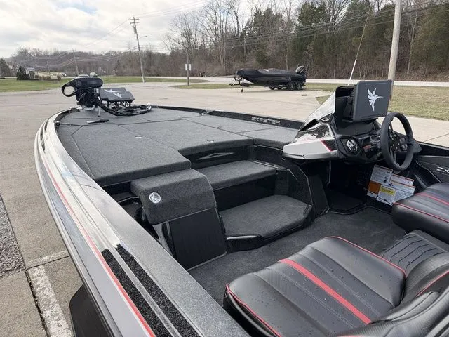 Slide: The Image of Skeeter ZXE20 2026 - 16