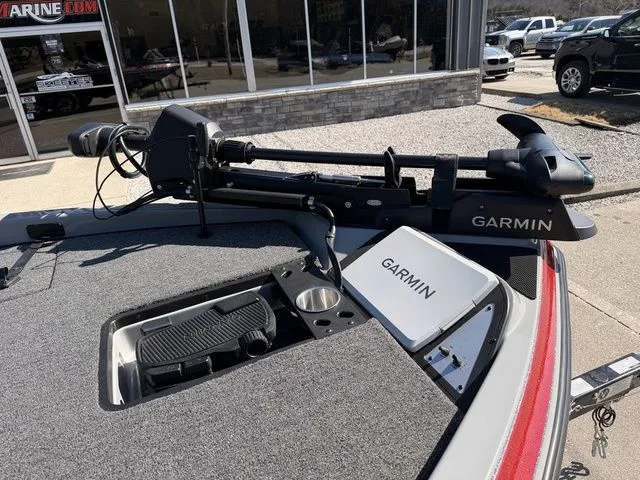 Slide: The Image of Caymas 201 Pro 2027 - 11