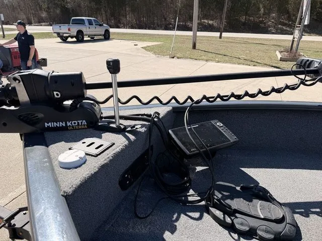 Slide: The Image of Tracker Pro Guide V-175 SC 2021 - 9