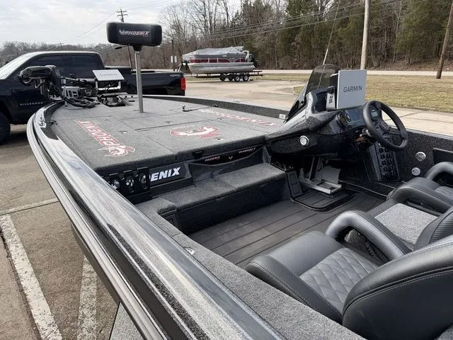 Slide: The Image of Phoenix Bass Boat 921 Elite II 2025 - 17