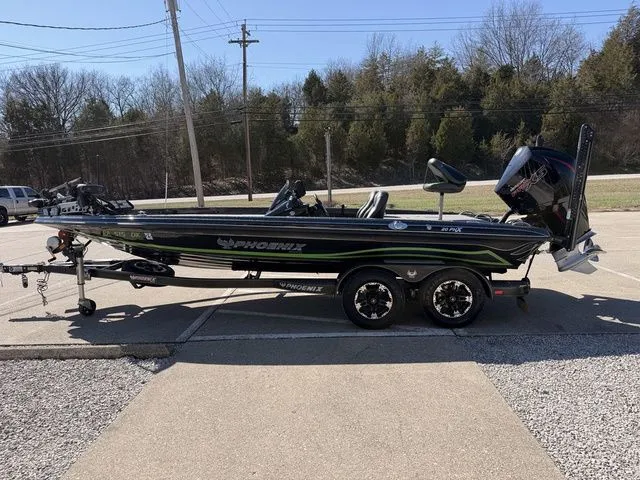 Slide: The Image of Phoenix Bass Boat 20phx 2019 - 18