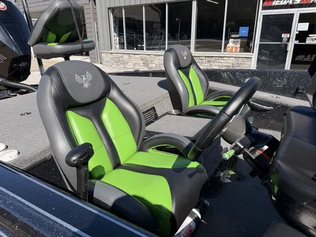 Slide: The Image of Phoenix Bass Boat 20phx 2019 - 7