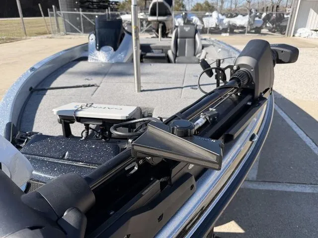 Slide: The Image of Phoenix Bass Boat 19PHX 2024 - 10