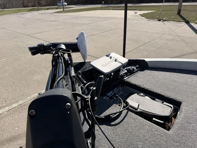 Slide: The Image of Phoenix Bass Boat 19PHX 2024 - 12