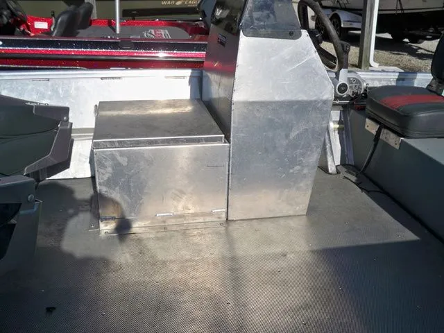 Slide: The Image of Alweld 1652J Jet Boat 2025 - 3