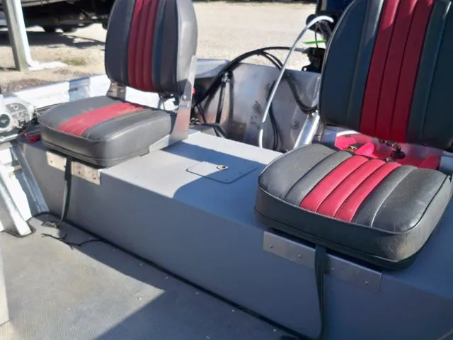 Slide: The Image of Alweld 1652J Jet Boat 2025 - 5