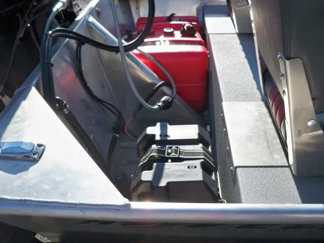 Slide: The Image of Alweld 1652J Jet Boat 2025 - 8