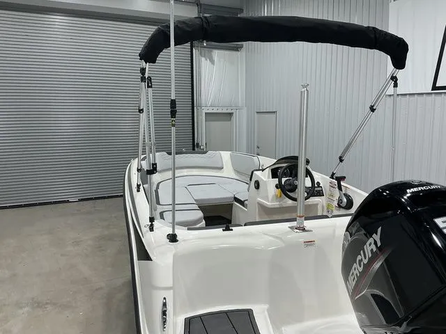 Slide: The Image of Bayliner Element M15 2023 - 13