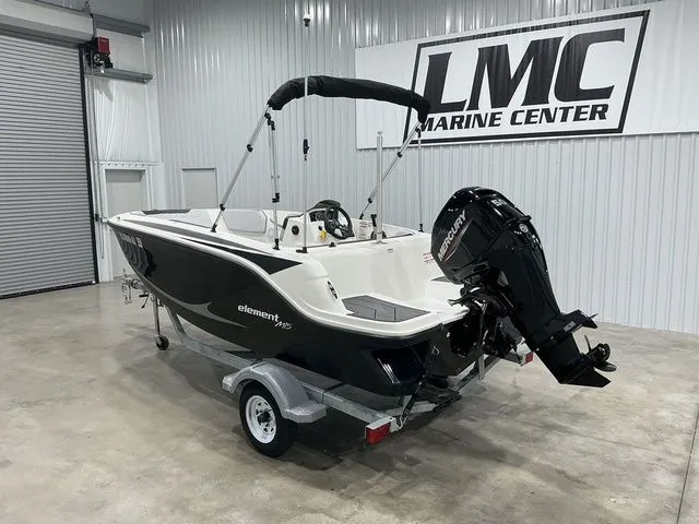 Slide: The Image of Bayliner Element M15 2023 - 5