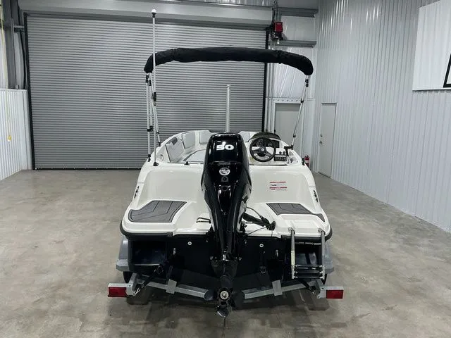 Slide: The Image of Bayliner Element M15 2023 - 6