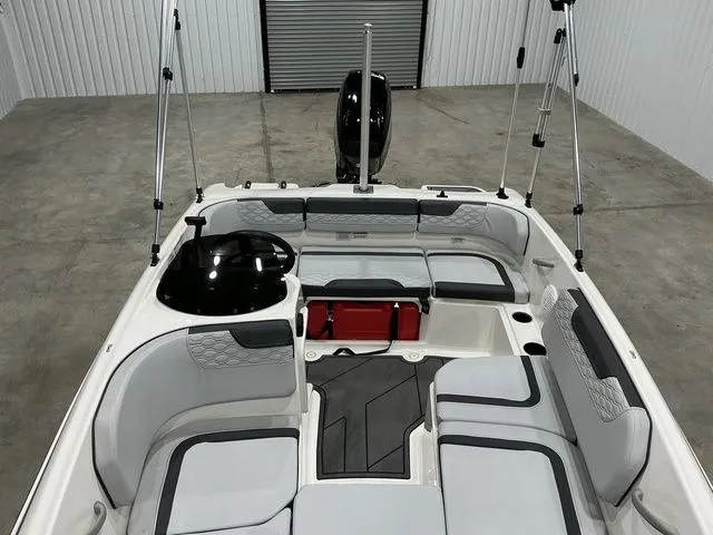 Slide: The Image of Bayliner Element M15 2023 - 7