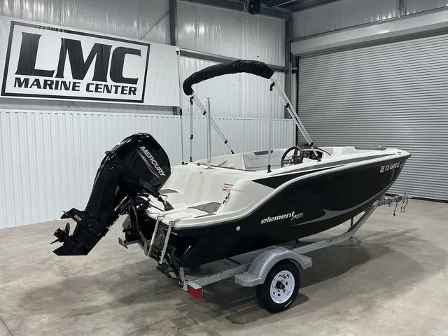 Slide: The Image of Bayliner Element M15 2023 - 8