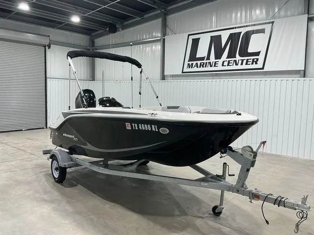 Slide: The Image of Bayliner Element M15 2023 - 9