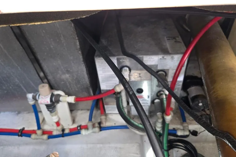 Slide: The Image of Mainship Pilot 31 2009 - 69