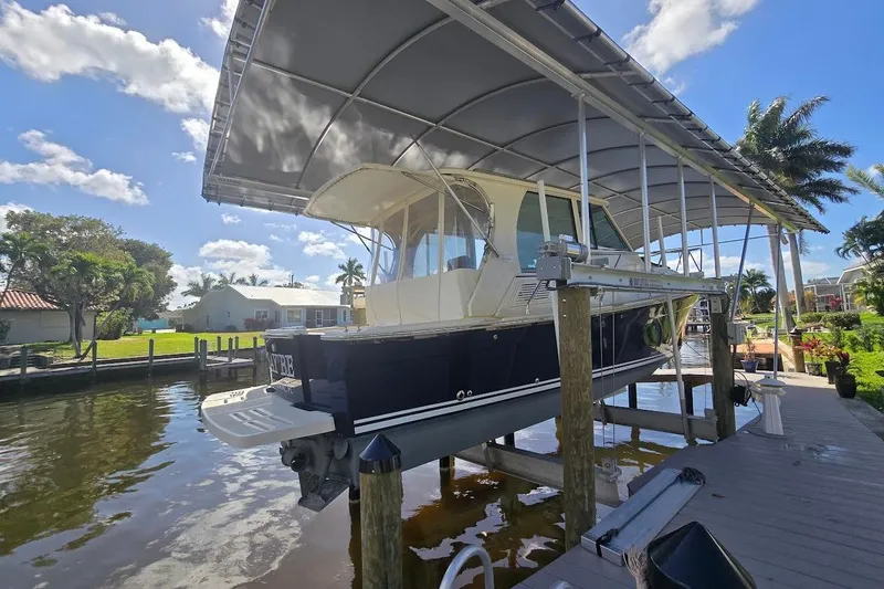 Slide: The Image of Mainship Pilot 31 2009 - 86