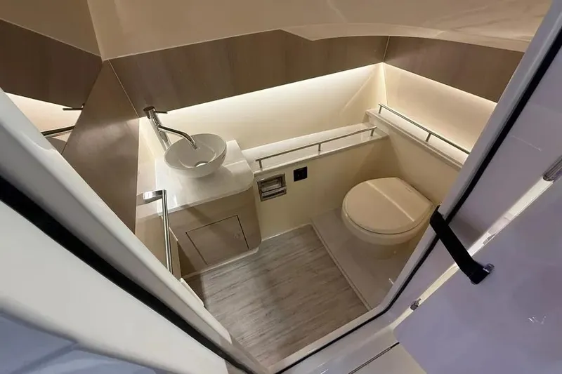 Slide: The Image of Scout 288 Dorado 2026 - 11