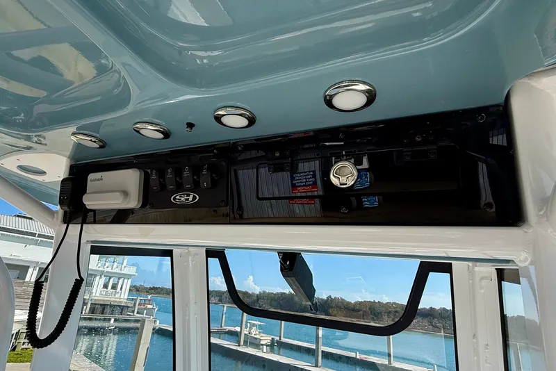 Slide: The Image of Sea Hunt 265 ultra 2025 - 11