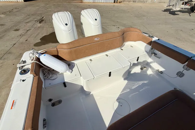 Slide: The Image of Sea Hunt 265 ultra 2025 - 15