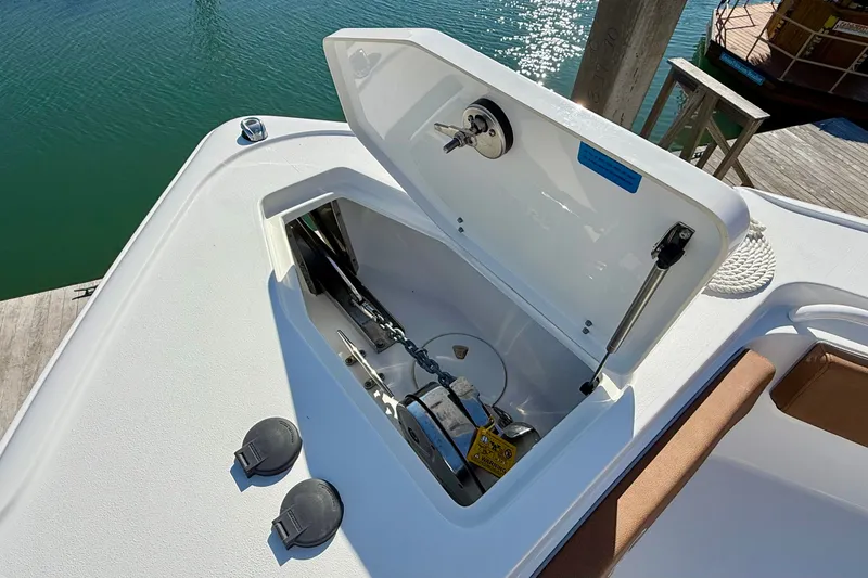 Slide: The Image of Sea Hunt 265 ultra 2025 - 6