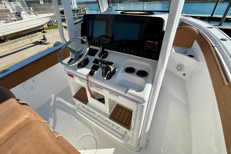 Slide: The Image of Sea Hunt 265 ultra 2025 - 9